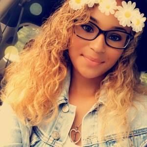 Meet your Posher, Leila